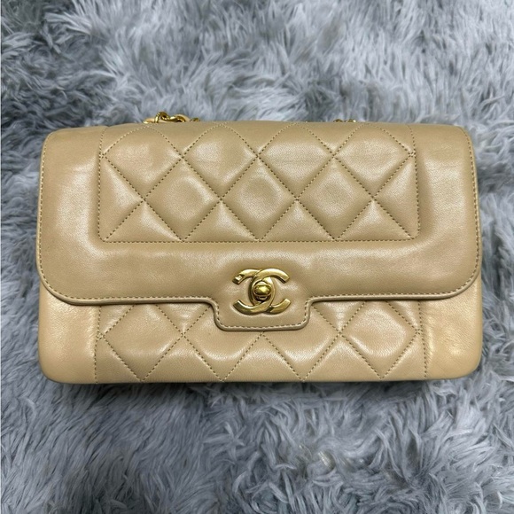 🎀 CHANEL Lambskin Quilted Small Single Flap Beige - Picture 1 of 16